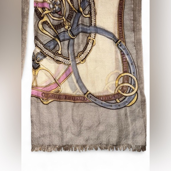 Captiva Cavallo Cashmere Scarf with chain print very light weight - Picture 2 of 8